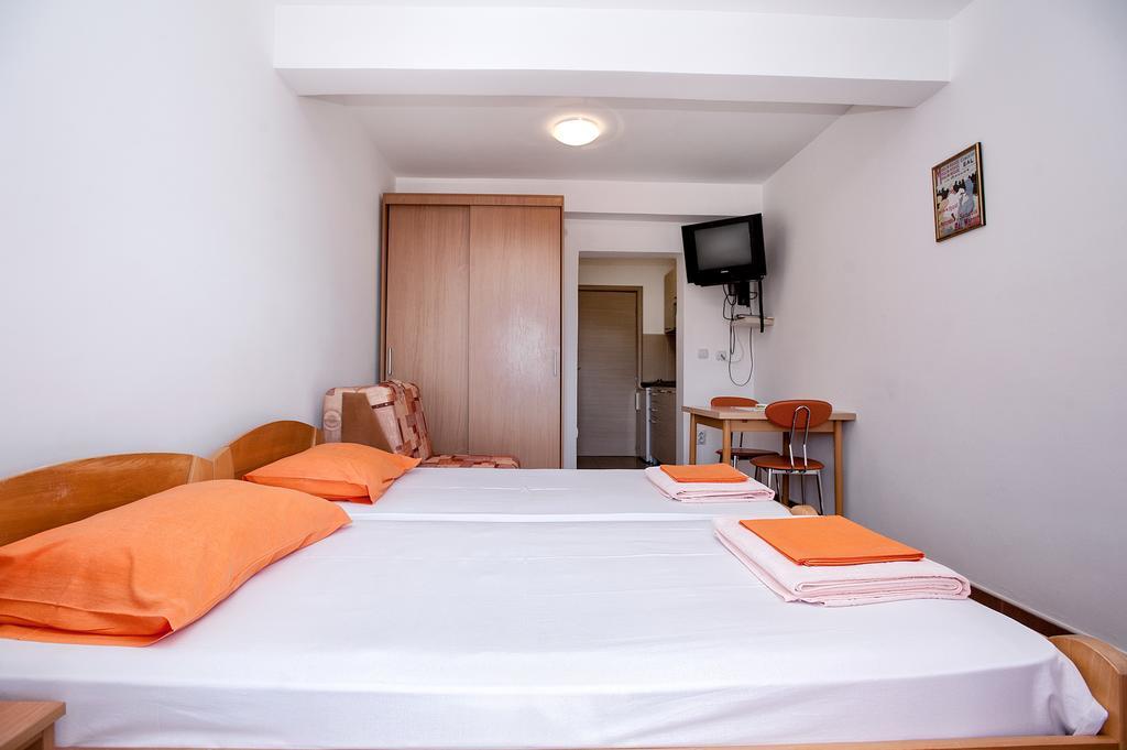 Apartments Durovic Petrovac Szoba fotó